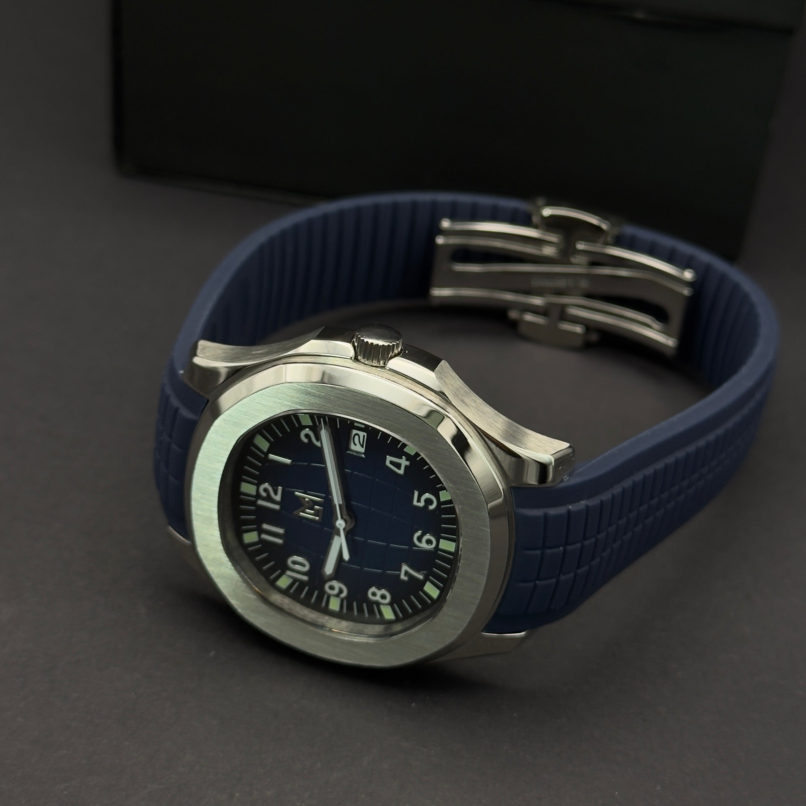 seiko aquanaut blue