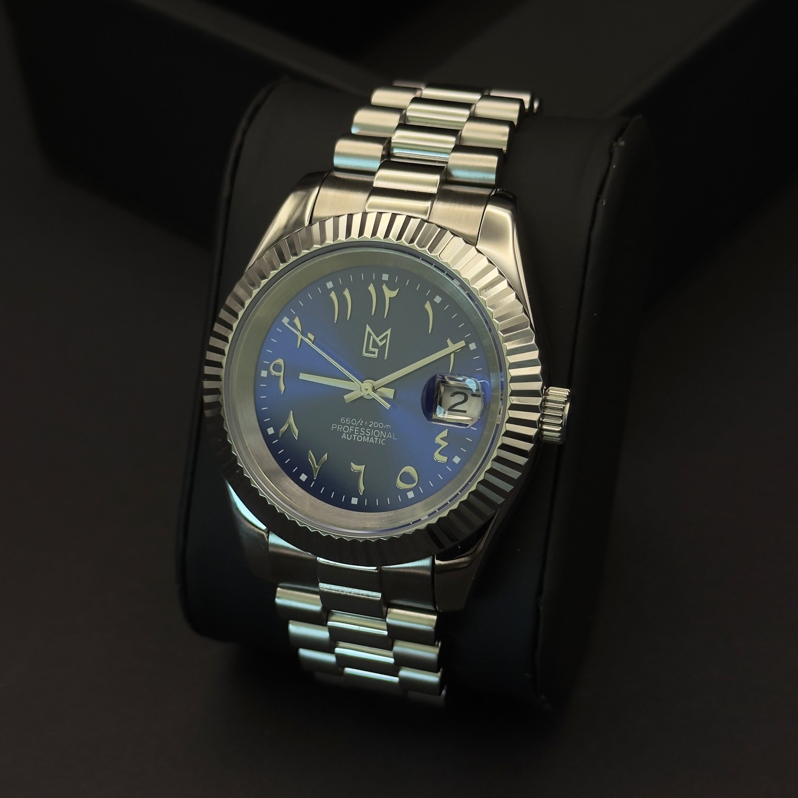 montre seiko arabic dial bleu