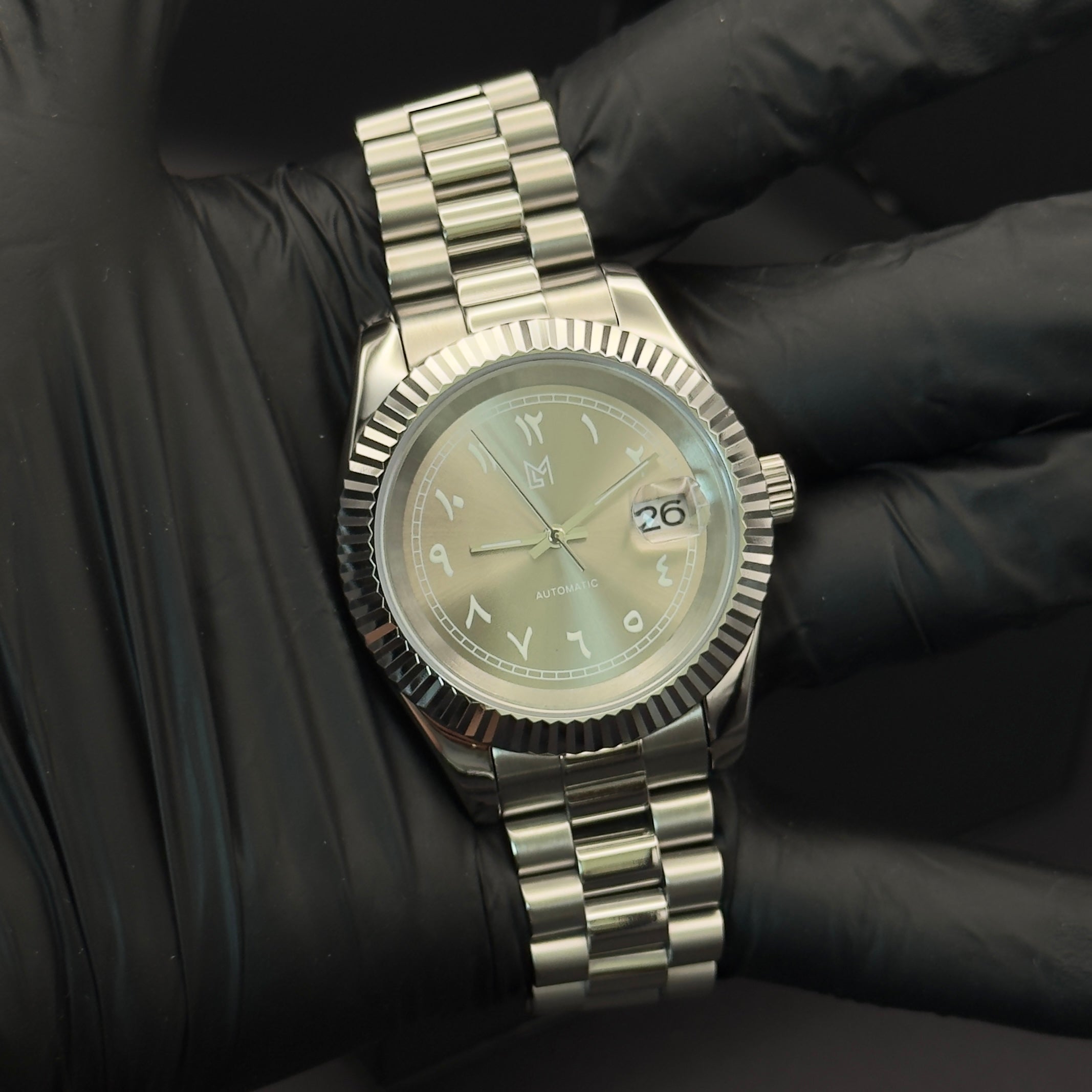seiko arabic dial gris