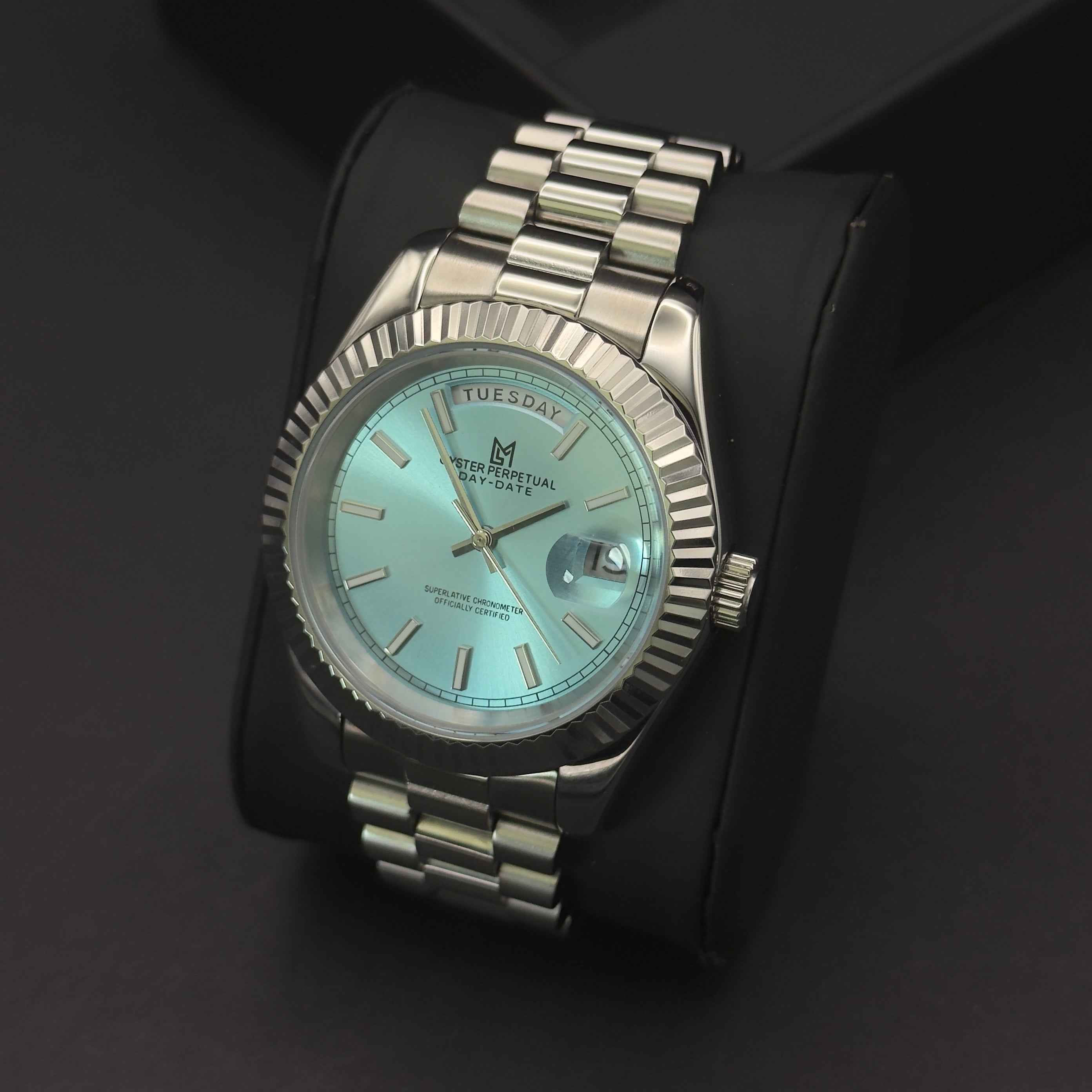 seiko mod day date ice blue