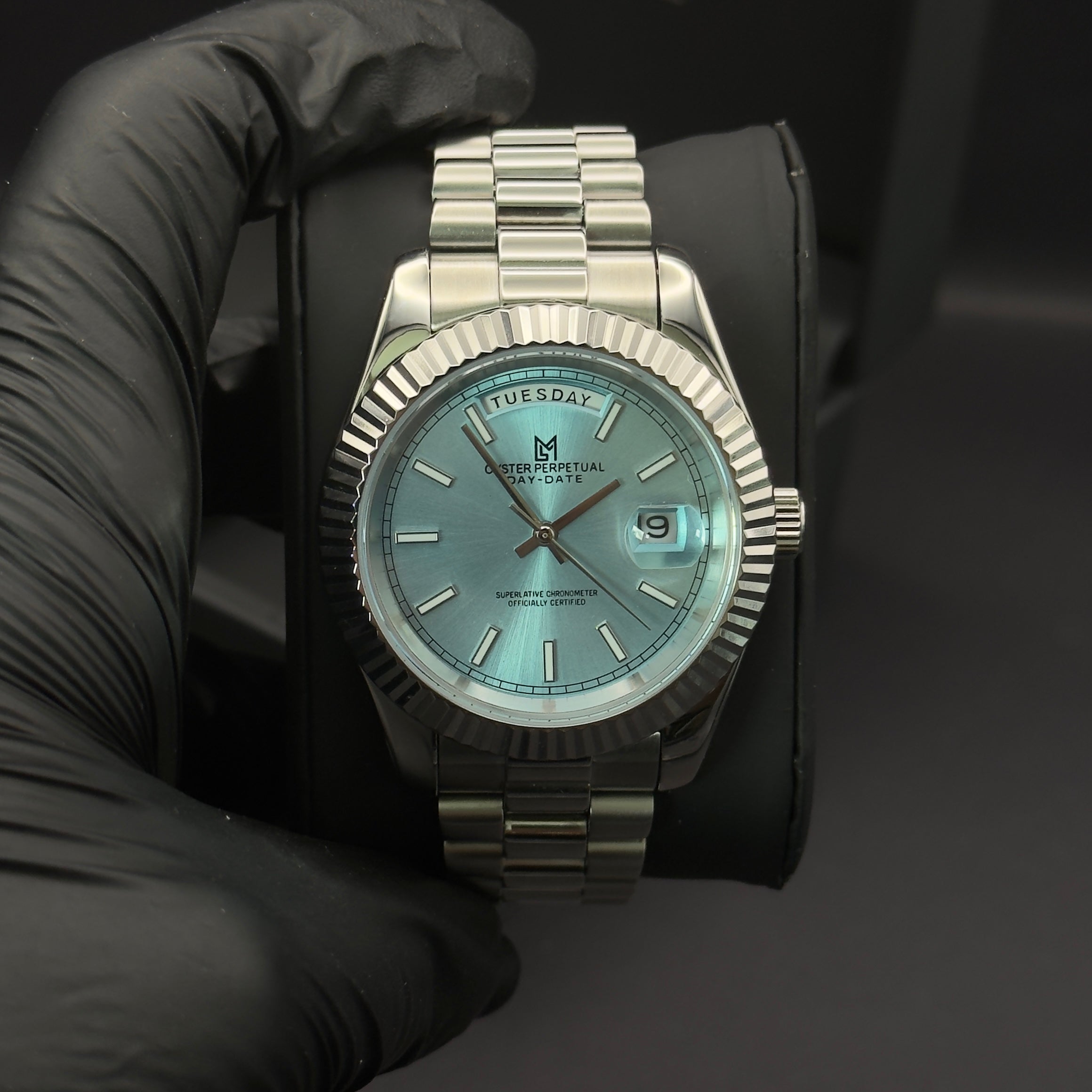 seiko mod day date ice blue