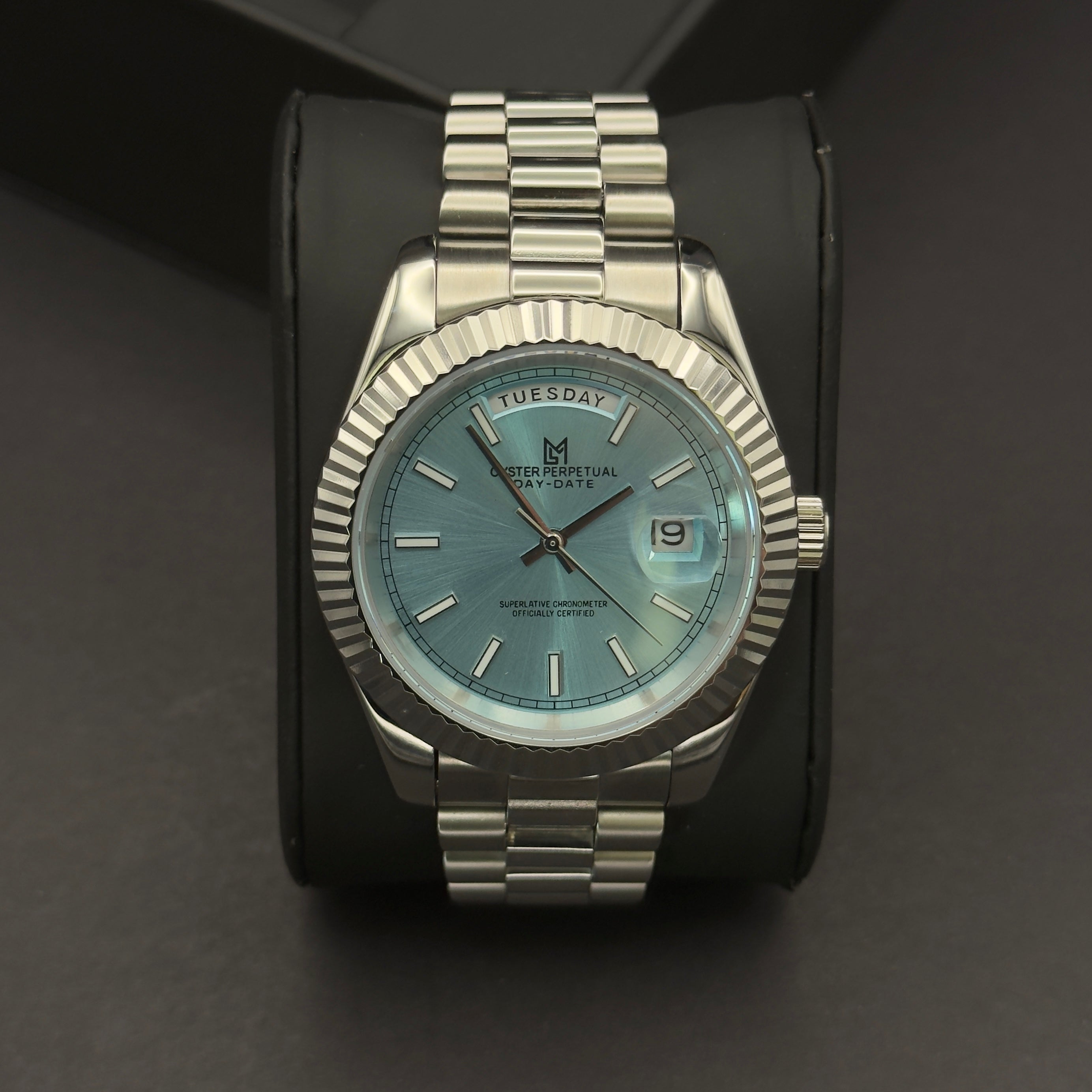 seiko mod day date ice blue