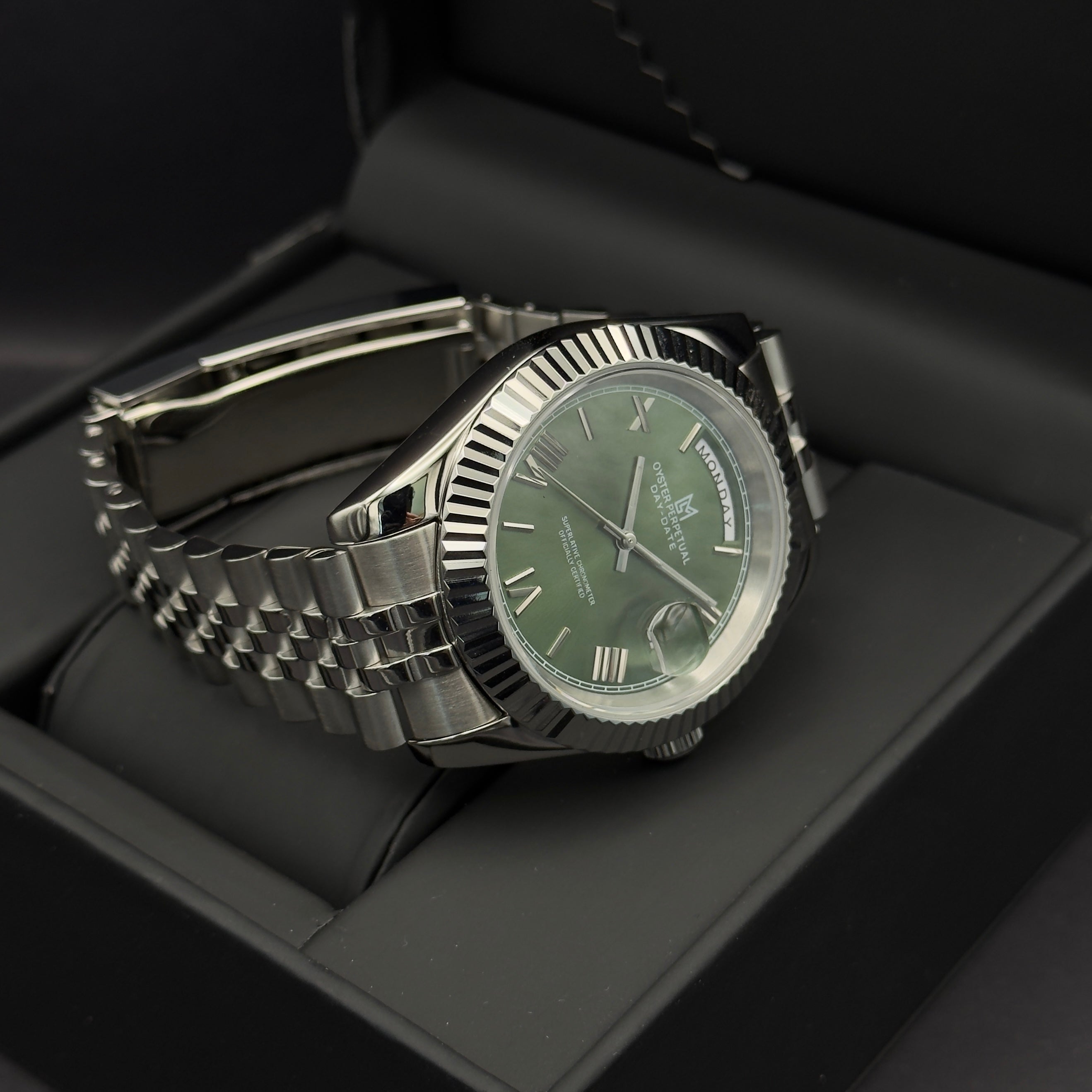 seiko day date green