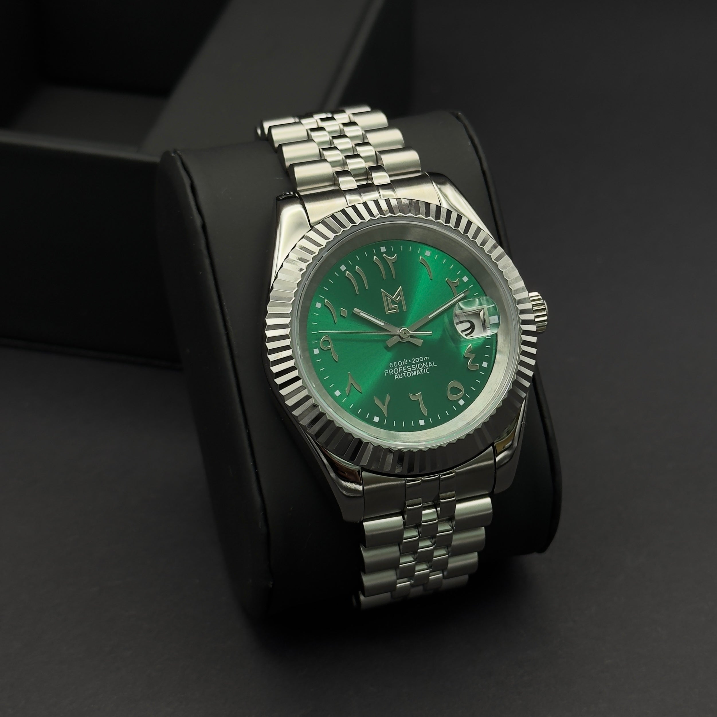 seiko arabic dial green