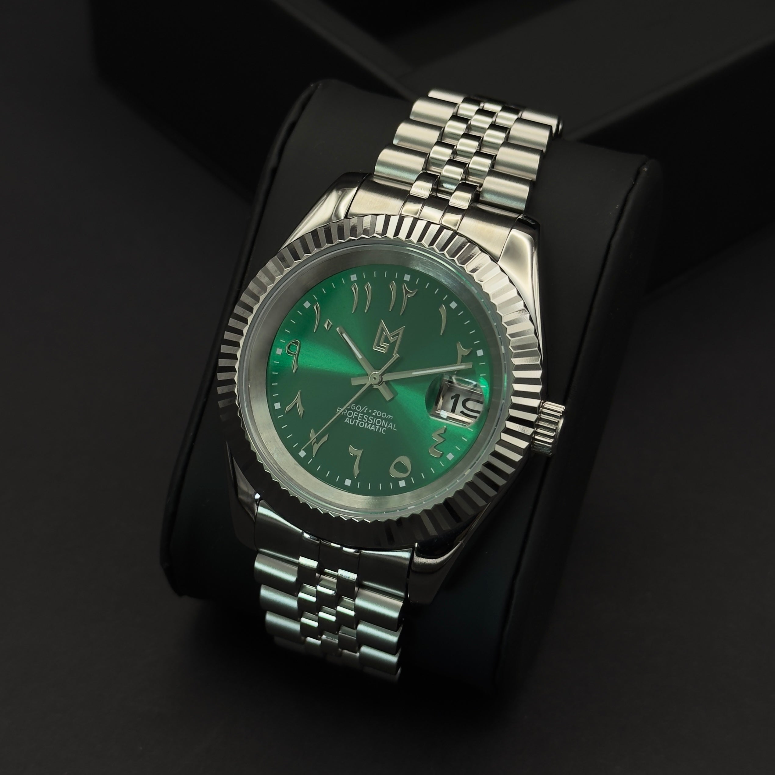 seiko arabic dial green